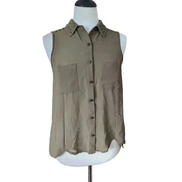 Chloe K Olive Green Button Up Studded Sleeveless Blouse Size M - Picture 1 of 6